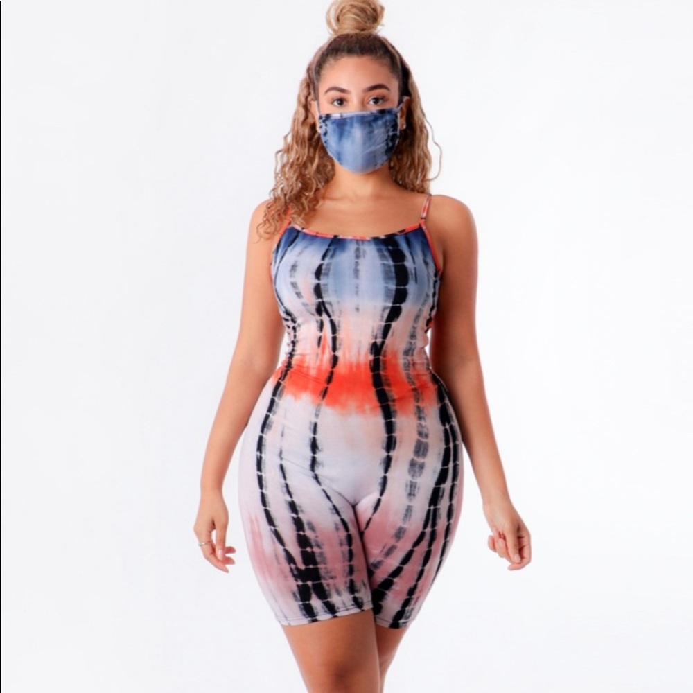 The dye Romper with mask